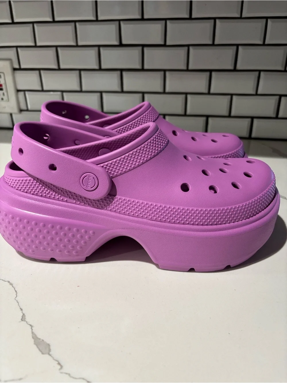 CROCS Stomp Platform Clogs, LIKE NEW in Bright Purple/Pink, Men’s 8/Women’s 10